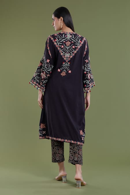 Divya Sheth Matka Thread Work Kurta & Pant Set 