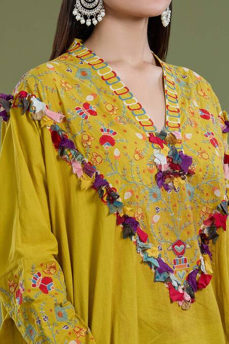 Divya Sheth_Yellow Cotton Embroidery Round Neck Thread Kaftan And Pant Set _at_Aza_Fashions