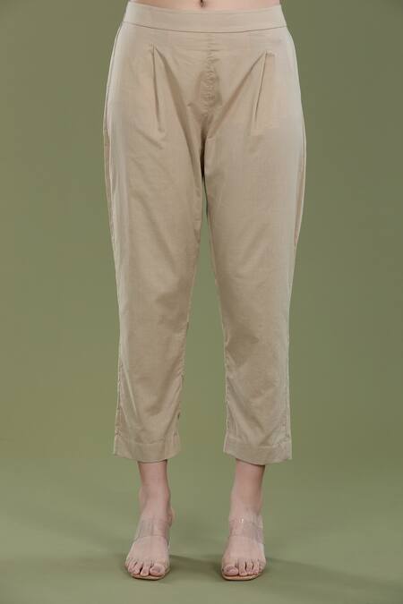 Divya Sheth_Yellow Chanderi Embroidery Round Neck Kurta And Pant Set _at_Aza_Fashions