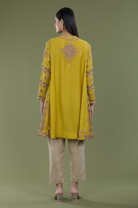 Divya Sheth Chanderi Embroidered Kurta & Pant Set 