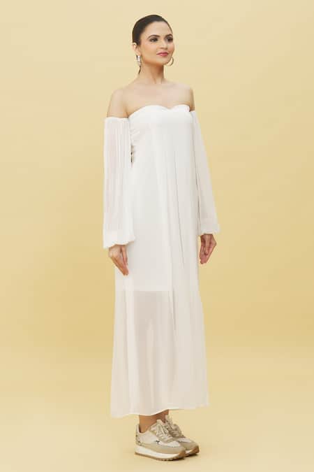Naintara Bajaj_White Georgette Sweetheart Neck Flared Off Shoulder Dress _Online_at_Aza_Fashions