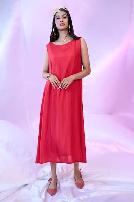Siarra_Red Satin, Georgette Boat Neck Layered Asymmetric Dress With Belt _at_Aza_Fashions
