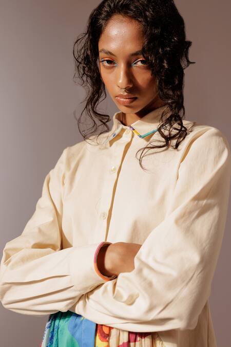 Buy_Advait_Ivory Cotton Collared Elio Gathered Panel Shirt