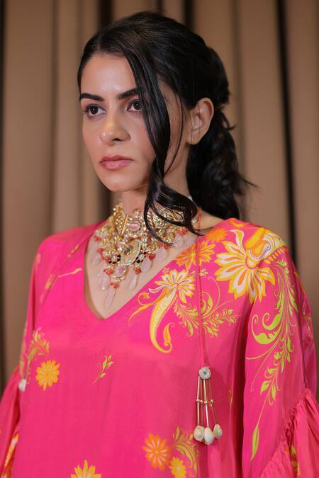 Shop Foram Patel Pink Crepe V-neck Floral And Paisley Print Kaftan With Inner Online at Aza Fashions Shop_Foram Patel_Pink Crepe V-neck Floral And Paisley Print Kaftan With Inner_Online_at_Aza_Fashions