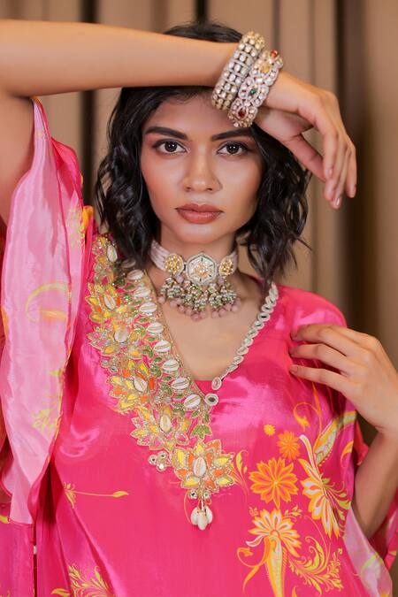 Shop Foram Patel Pink Crepe Mirrors, Embroidery V-neck And Shell Kaftan With Inner Online at Aza Fashions Shop_Foram Patel_Pink Crepe Mirrors, Embroidery V-neck And Shell Kaftan With Inner_Online_at_Aza_Fashions