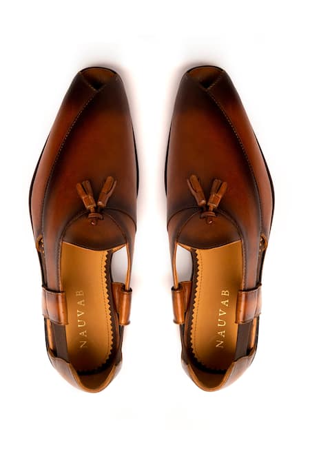 Shop Nauvab Brown Shaded Peashauri Tasslled Sandals at Aza Fashions Shop_Nauvab_Brown Shaded Peashauri Tasslled Sandals _at_Aza_Fashions