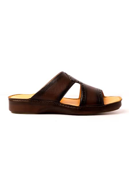 Shop Nauvab Brown Plain Arba Minar Brogue Sandals at Aza Fashions Shop_Nauvab_Brown Plain Arba Minar Brogue Sandals _at_Aza_Fashions
