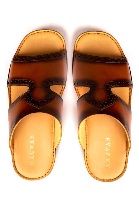 Shop Nauvab Brown Plain Arba Minar Brogue Leather Sandals at Aza Fashions Shop_Nauvab_Brown Plain Arba Minar Brogue Leather Sandals _at_Aza_Fashions