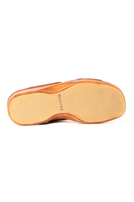 Nauvab_Brown Plain Arba Minar Sandals _Online_at_Aza_Fashions