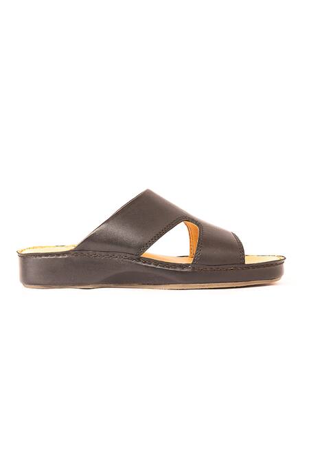 Nauvab_Black Plain Arba Sandals _Online_at_Aza_Fashions