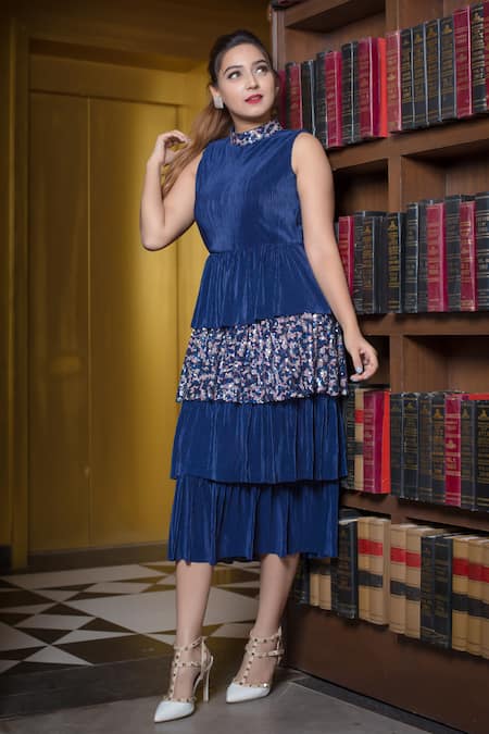 Shop Bohobi Blue Velvet Sequins Collared Midnight Feelings Tiered Dress Shop_Bohobi_Blue Velvet Sequins Collared Midnight Feelings Tiered Dress