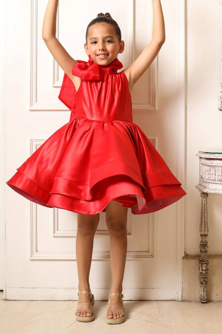 Pnk Isha Arora (Pink) Red Matt Poly Stain Solid Layered Dress at Aza Fashions Pnk Isha Arora (Pink)_Red Matt Poly Stain Solid Layered Dress _at_Aza_Fashions