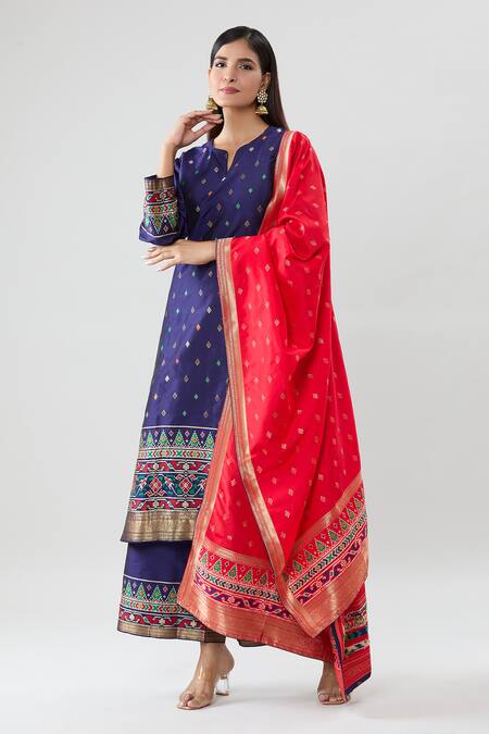 Peenacolada Blue Silk Embroidery, Sequins Split V-neck Geometric Pattern Kurta Pant Set Online at Aza Fashions Peenacolada_Blue Silk Embroidery, Sequins Split V-neck Geometric Pattern Kurta Pant Set _Online_at_Aza_Fashions