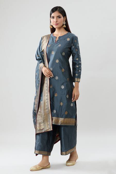 Peenacolada_Grey Silk Embroidery Split V-neck Floral Pattern Kurta Pant Set _Online_at_Aza_Fashions