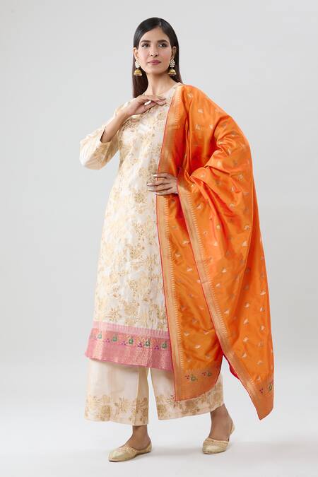 Buy_Peenacolada_Cream Silk Embroidery Collared Floral Boota Pattern Notched Neck Kurta Pant Set _Online_at_Aza_Fashions