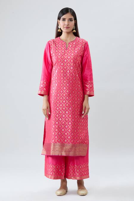 Peenacolada_Pink Silk Embroidery Split V-neck Notched Floral Boota Pattern Kurta Pant Set _Online_at_Aza_Fashions