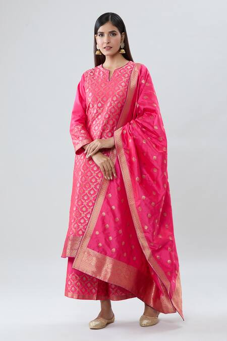 Buy_Peenacolada_Pink Silk Embroidery Split V-neck Notched Floral Boota Pattern Kurta Pant Set _Online_at_Aza_Fashions