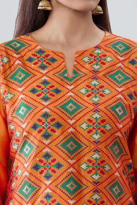 Shop_Peenacolada_Orange Silk Embroidery Collared Geometric Boota Pattern Notched Neck Kurta Set _Online_at_Aza_Fashions