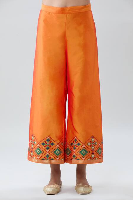 Peenacolada_Orange Silk Embroidery Collared Geometric Boota Pattern Notched Neck Kurta Set _at_Aza_Fashions