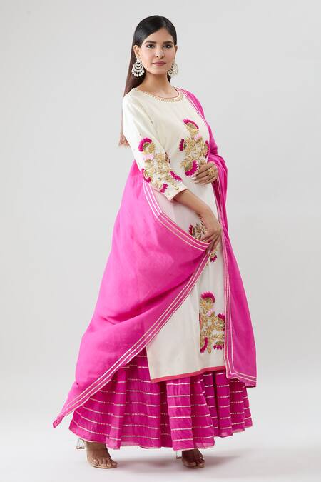 Buy_Peenacolada_White Chanderi, Linen Gota Patti, Embroidery Round Resham Hand Kurta Pant Set _Online_at_Aza_Fashions