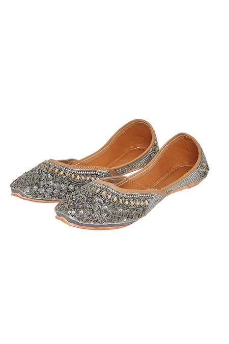 Shop House Of Kosha Silver Sitara Flora Jaal Embroidered Juttis at Aza Fashions Shop_House Of Kosha_Silver Sitara Flora Jaal Embroidered Juttis _at_Aza_Fashions