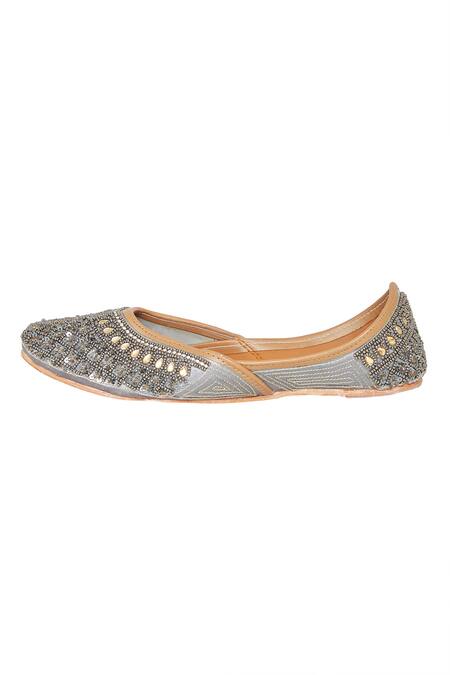 House Of Kosha Silver Sitara Flora Jaal Embroidered Juttis at Aza Fashions House Of Kosha_Silver Sitara Flora Jaal Embroidered Juttis _at_Aza_Fashions