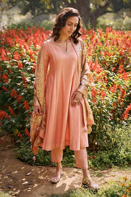 Saundh Peach Anarkali Chanderi Woven Floral Notched Fida Set