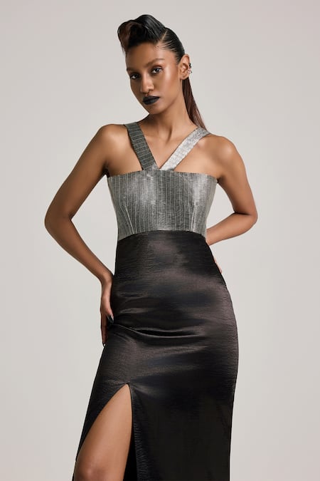 Buy_Akhl_Black Textured Satin (90% Polyester 10% Elastane) Hand Front-slit Dress _Online_at_Aza_Fashions
