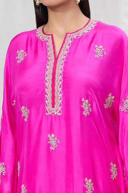 Anushree Reddy_Pink Dupion Silk Embroidered Floral Notched Butti Kaftan And Pant Set  _at_Aza_Fashions