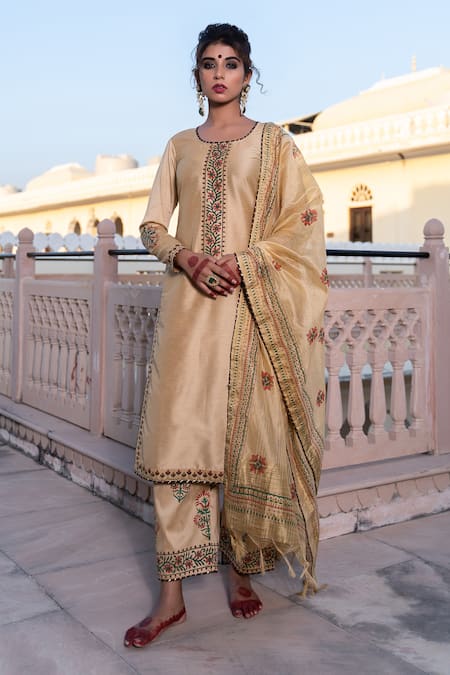 Shop The Home Affair Beige Cotton, Silk, Chanderi Tassels, Mughal Placement Print Kurta Pant Set at Aza Fashions Shop_The Home Affair_Beige Cotton, Silk, Chanderi Tassels, Mughal Placement Print Kurta Pant Set _at_Aza_Fashions