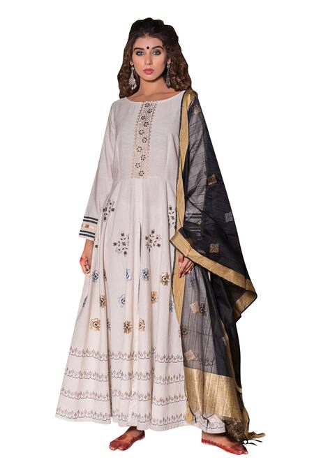 The Home Affair Black Cotton Embroidery Round Neck Floral Morrocan Print Slit Anrakali Pant Set Online at Aza Fashions The Home Affair_Black Cotton Embroidery Round Neck Floral Morrocan Print Slit Anrakali Pant Set _Online_at_Aza_Fashions