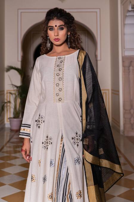 Buy The Home Affair Black Cotton Embroidery Round Neck Floral Morrocan Print Slit Anrakali Pant Set Buy_The Home Affair_Black Cotton Embroidery Round Neck Floral Morrocan Print Slit Anrakali Pant Set