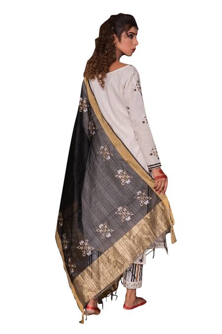 The Home Affair Black Cotton Embroidery, Tassels Split Floral Morrocan Print Kurta Pant Set at Aza Fashions The Home Affair_Black Cotton Embroidery, Tassels Split Floral Morrocan Print Kurta Pant Set _at_Aza_Fashions