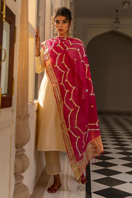 Buy The Home Affair Off White Chanderi, Cotton Gota Patti, Embroidery Plain Kurta Set With Dupatta Online at Aza Fashions Buy_The Home Affair_Off White Chanderi, Cotton Gota Patti, Embroidery Plain Kurta Set With Dupatta _Online_at_Aza_Fashions