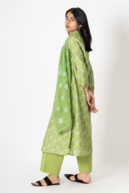 Buy_Kameez_Green Chanderi, Cotton, Kota Doria Floral Handblock Print Kurta Pant Set _Online_at_Aza_Fashions