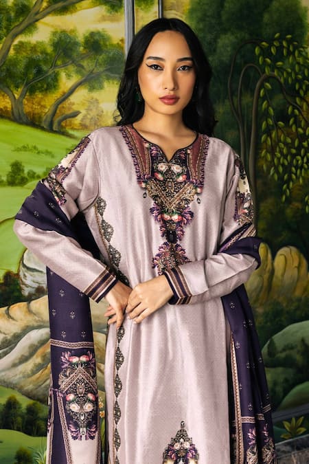 Falguni Shane Peacock Verosia Kurta Set
