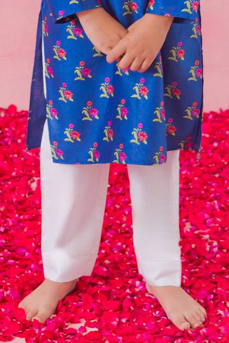 Buy Chotibuti Blue Chanderi, Cotton Bloom Print Kurta With Pyjama Online at Aza Fashions Buy_Chotibuti_Blue Chanderi, Cotton Bloom Print Kurta With Pyjama _Online_at_Aza_Fashions