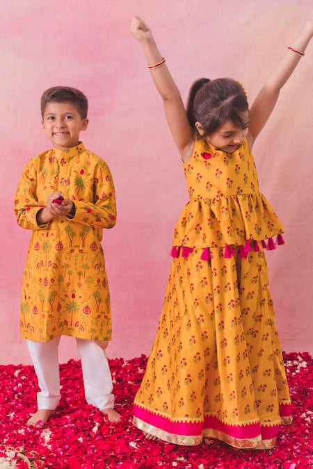 Shop Chotibuti Yellow Chanderi, Cotton Palm Garden Print Kurta With Pyjama  Online at Aza Fashions Shop_Chotibuti_Yellow Chanderi, Cotton Palm Garden Print Kurta With Pyjama _Online_at_Aza_Fashions
