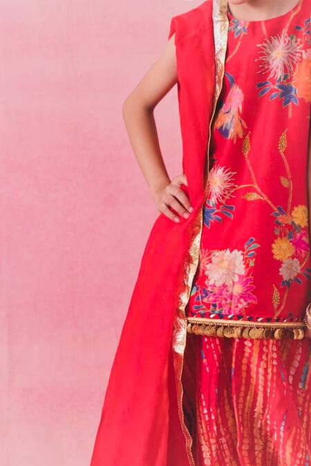 Buy Chotibuti Red Chanderi, Linen Gota Patti Gulaab Blossom Kurta Sharara Set Buy_Chotibuti_Red Chanderi, Linen Gota Patti Gulaab Blossom Kurta Sharara Set