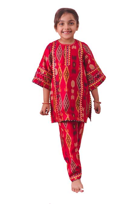Buy Chotibuti Red Chanderi Mirrors Ikat Pattern Work Kurta With Salwar Online at Aza Fashions Buy_Chotibuti_Red Chanderi Mirrors Ikat Pattern Work Kurta With Salwar _Online_at_Aza_Fashions