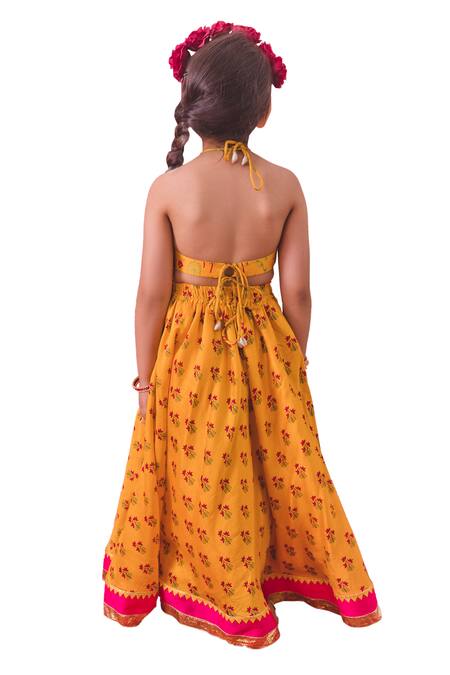 Chotibuti Yellow Chanderi, Linen Metallic Thread, Palm Garden Bloom Print Lehenga Set at Aza Fashions Chotibuti_Yellow Chanderi, Linen Metallic Thread, Palm Garden Bloom Print Lehenga Set _at_Aza_Fashions