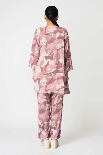 Shop Klad Pink Crepe Printed Dots Jacket Open Neck And Abstract Pant Set at Aza Fashions Shop_Klad_Pink Crepe Printed Dots Jacket Open Neck And Abstract Pant Set_at_Aza_Fashions