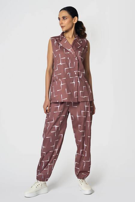 Shop Klad Pink Cotton Print Geometric Lapel Collar Vest With Pant Online at Aza Fashions Shop_Klad_Pink Cotton Print Geometric Lapel Collar Vest With Pant_Online_at_Aza_Fashions