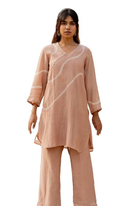 Buy Nirjara Pink Chanderi Cotton Embroidery V-neck Arsa Stroke Hand Painted Kurta And Pant Set Online at Aza Fashions Buy_Nirjara_Pink Chanderi Cotton Embroidery V-neck Arsa Stroke Hand Painted Kurta And Pant Set_Online_at_Aza_Fashions