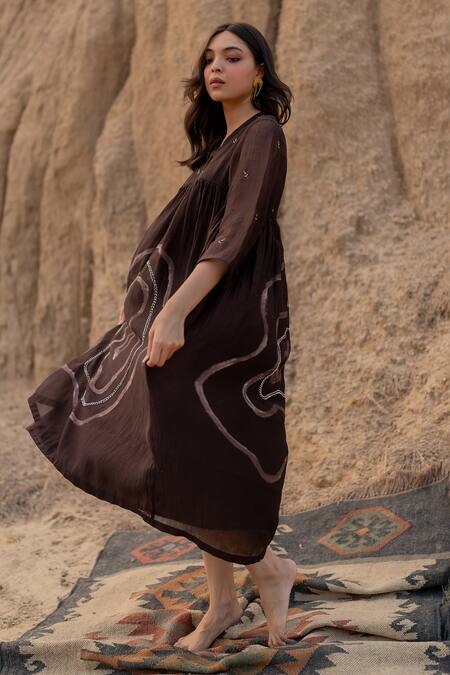 Shop_Nirjara_Brown Chanderi Cotton Embroidery V-neck Arazi Floral Hand Painted Dress 