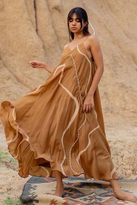 Shop Nirjara Brown Cotton, Silk Embroidery Sweetheart Neck Nahr Stroke Hand Painted Dress at Aza Fashions Shop_Nirjara_Brown Cotton, Silk Embroidery Sweetheart Neck Nahr Stroke Hand Painted Dress _at_Aza_Fashions