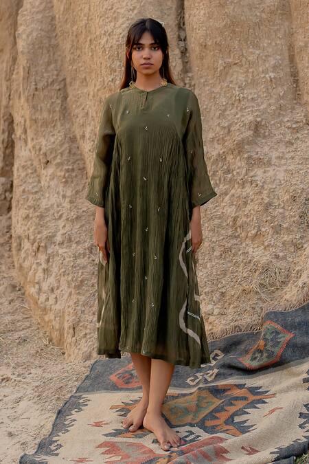 Nirjara_Green Chanderi Cotton Embroidery Round Neck Arazi Stroke Hand Painted Dress _Online_at_Aza_Fashions