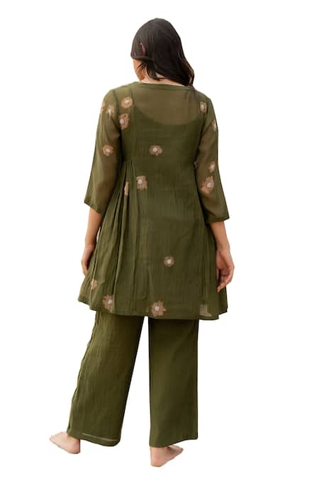 Shop_Nirjara_Green Chanderi Cotton Beads, Fabric Flowers Nara Printed Kurta And Pant Set _Online_at_Aza_Fashions