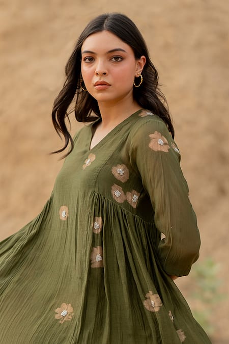 Buy_Nirjara_Green Chanderi Cotton Beads, Fabric Flowers Nara Printed Kurta And Pant Set 