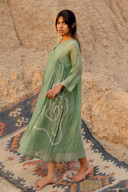 Nirjara Green Chanderi Cotton Embroidery Keyhole Neck Ruzgar Stroke Hand Painted Dress Online at Aza Fashions Nirjara_Green Chanderi Cotton Embroidery Keyhole Neck Ruzgar Stroke Hand Painted Dress _Online_at_Aza_Fashions